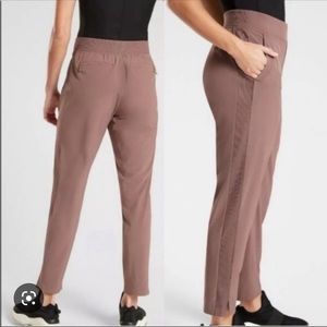 BNWT Athleta Brooklyn Ankle Pant Size 10